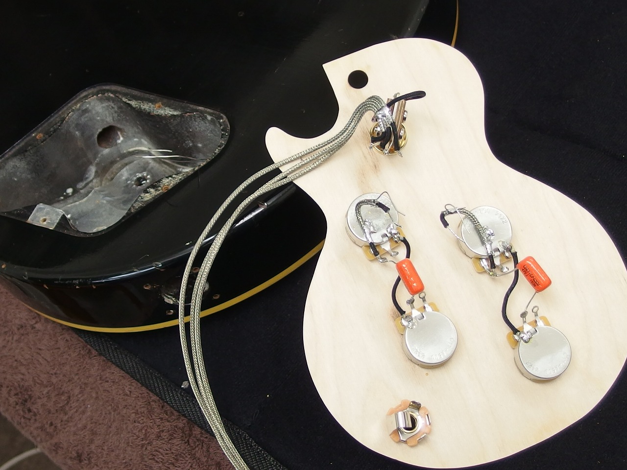 エレキギター　回路